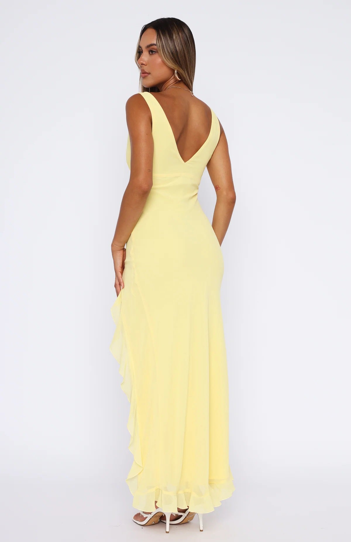 Sexy Lace V-Neck Ruffled Backless Dress