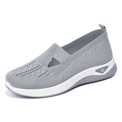 Soft-soled women's shoes that are comfortable and suitable for casual wear