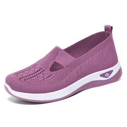 Soft-soled women's shoes that are comfortable and suitable for casual wear