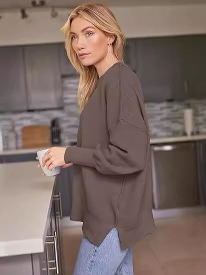 Round-neck batwing long-sleeved sweater